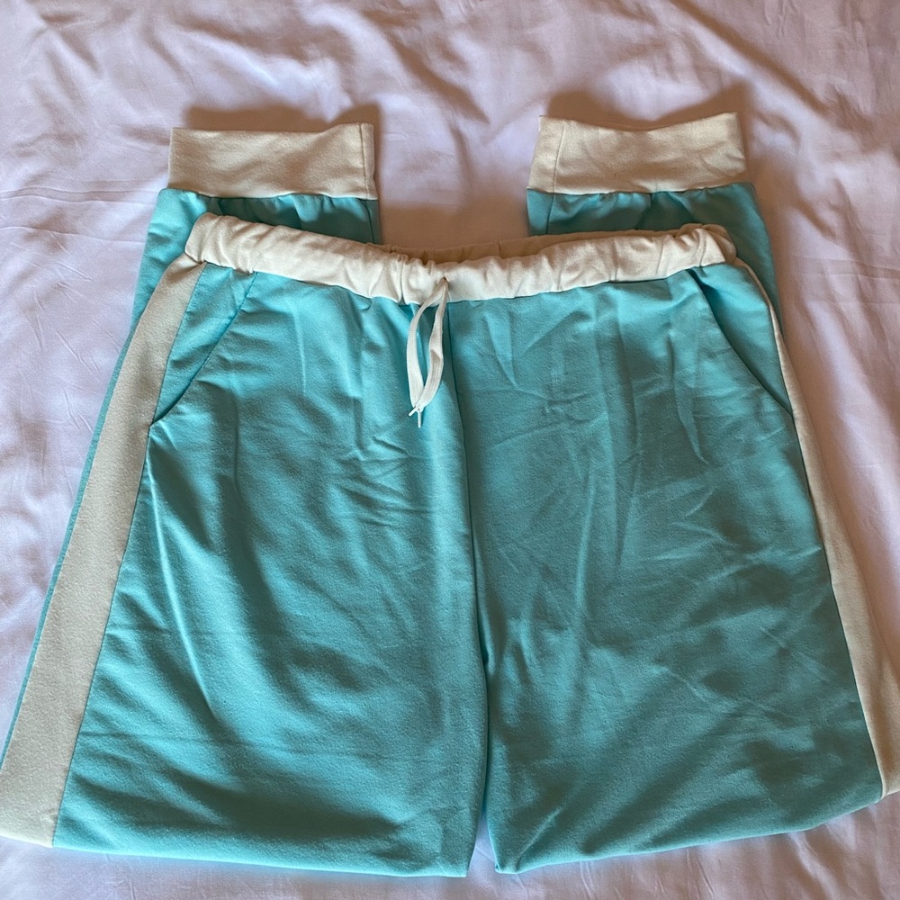 Shoreline Women's Aqua pants with Cream Accents size XL